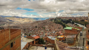 Vue panoramique sur les quartiers populaires de La Paz en Bolivie