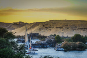 Egypte - Assouan, felouques sur le Nil