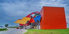 Bâtiment coloré et sculptural du Biomuseo de Frank Gehry à Panama City