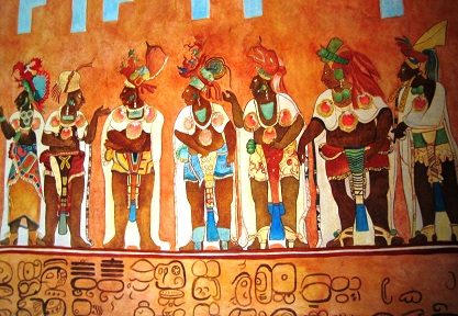 Fresque maya colorée de Bonampak, Chiapas, Mexique, représentant des personnages parés et glyphes