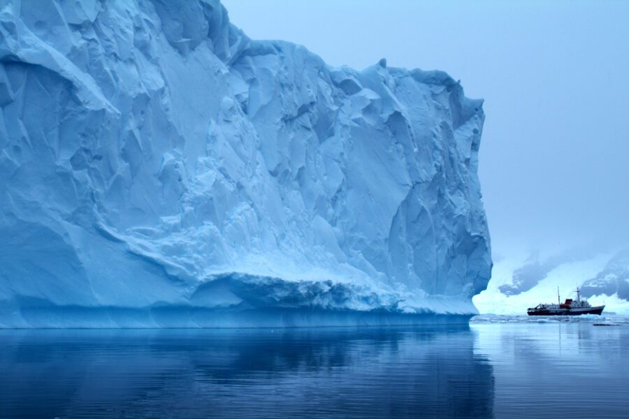 Antarctique - Bateau - glacier