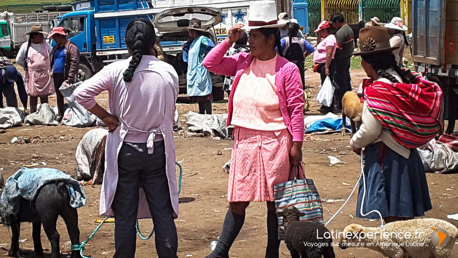 Pérou - Train - Marché sur la route de Ayacucho - Latinexperience voyages