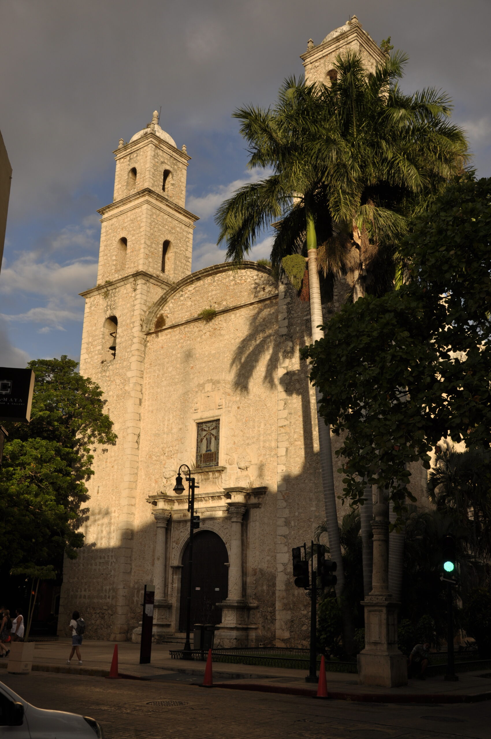Architecture coloniale et rues colorées du centre historique de Mérida au Mexique