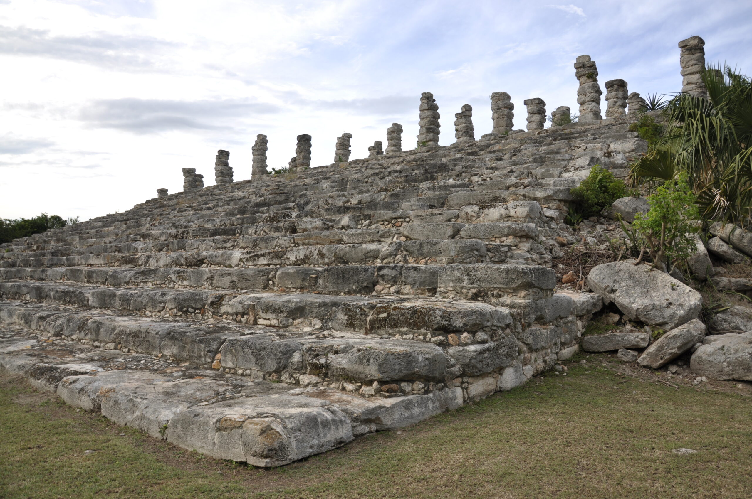Usine artisanale de hamacs et cimetière coloré de Hoctún au Yucatán, Mexique