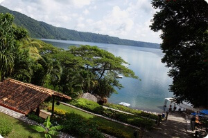 Nicaragua - Laguna de Apoyo - Monkey Hut