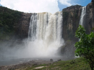 Venezuela-Grande-Savane-Salto-Chinuk-Meru